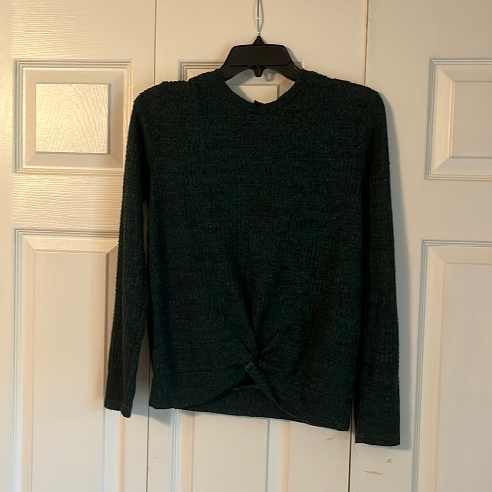 Womens green long sleeve.